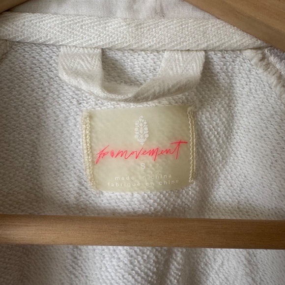 Free People Playoff Cropped Pullover - Picture 6 of 9